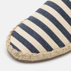 Pier One Unisex - Alpargatas - Dark Blue/White -Geox Ventas 1dddba693bd742ebac55099bf5cd73d6 scaled