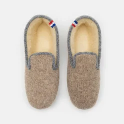Traditional Unisex - Pantuflas - Sable/Gris -Geox Ventas 7453eea8b0a444aaa51607d02161fe46 scaled