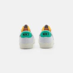 Nike Sportswear Blazer 77 Vntg Unisex - Zapatillas - White/Grey Fog/Light Menta/Sail-Black/Team Orange -Geox Ventas 80ef1c6e1e17488992c5c7b2e2b841b3 scaled