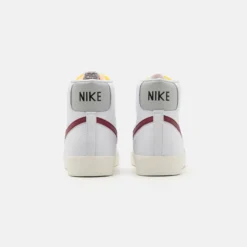 Nike Sportswear Blazer Mid '77 Vntg - Zapatillas Altas - White/Dark Beetroot/Grey Fog/Black/Sail/Team Orange -Geox Ventas 8a31e263d7f3482484f320d57b31deb0 scaled