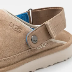 Ugg Goldencoast Clog - Sandalias Planas - Sand/Santorini -Geox Ventas c7b06785de6945ac9b1af6491623a84d scaled