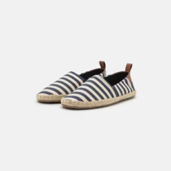 Pier One Unisex - Alpargatas - Dark Blue/White -Geox Ventas cd611934327641c082e061230e38e75c scaled
