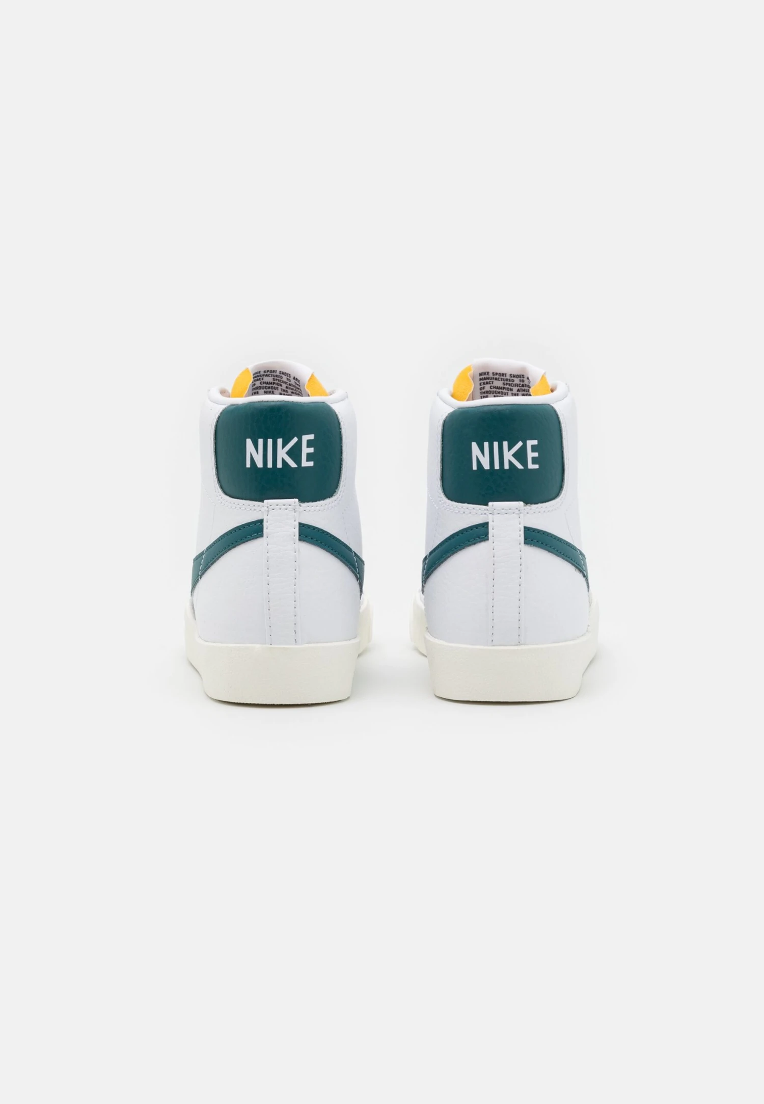 Nike Sportswear Blazer Mid '77 Vntg - Zapatillas Altas - White/Dark Teal Green/Sail/White/Black/Team Orange 5 Nike Sportswear Blazer Mid '77 Vntg - Zapatillas Altas - White/Dark Teal Green/Sail/White/Black/Team Orange - Imagen 3